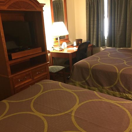 スーパー 8 バイ ウインダム アレンタウン 部屋 写真